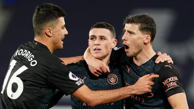 manchester-city-celebrate-phil-foden-goal-vs-everton-premier-league-2020-21_1iyhzltypbggj18m1w639ve4d3.jpg